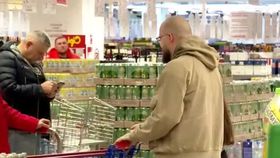 VIDEO Ce au făcut oamenii în a doua zi de Crăciun. Mulți nu au putut să stea acasă